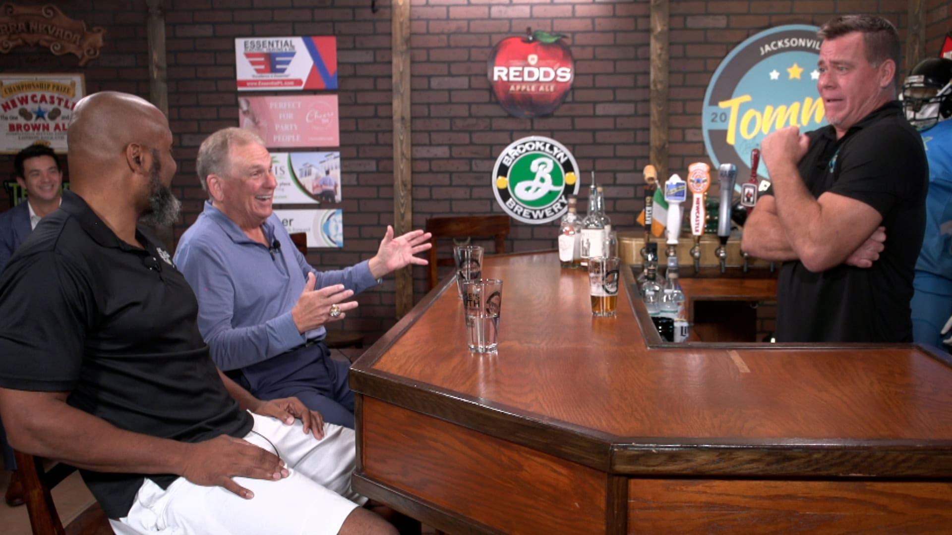 “The Horse’s Mouth” with Donovin Darius and Coach Dave Campo