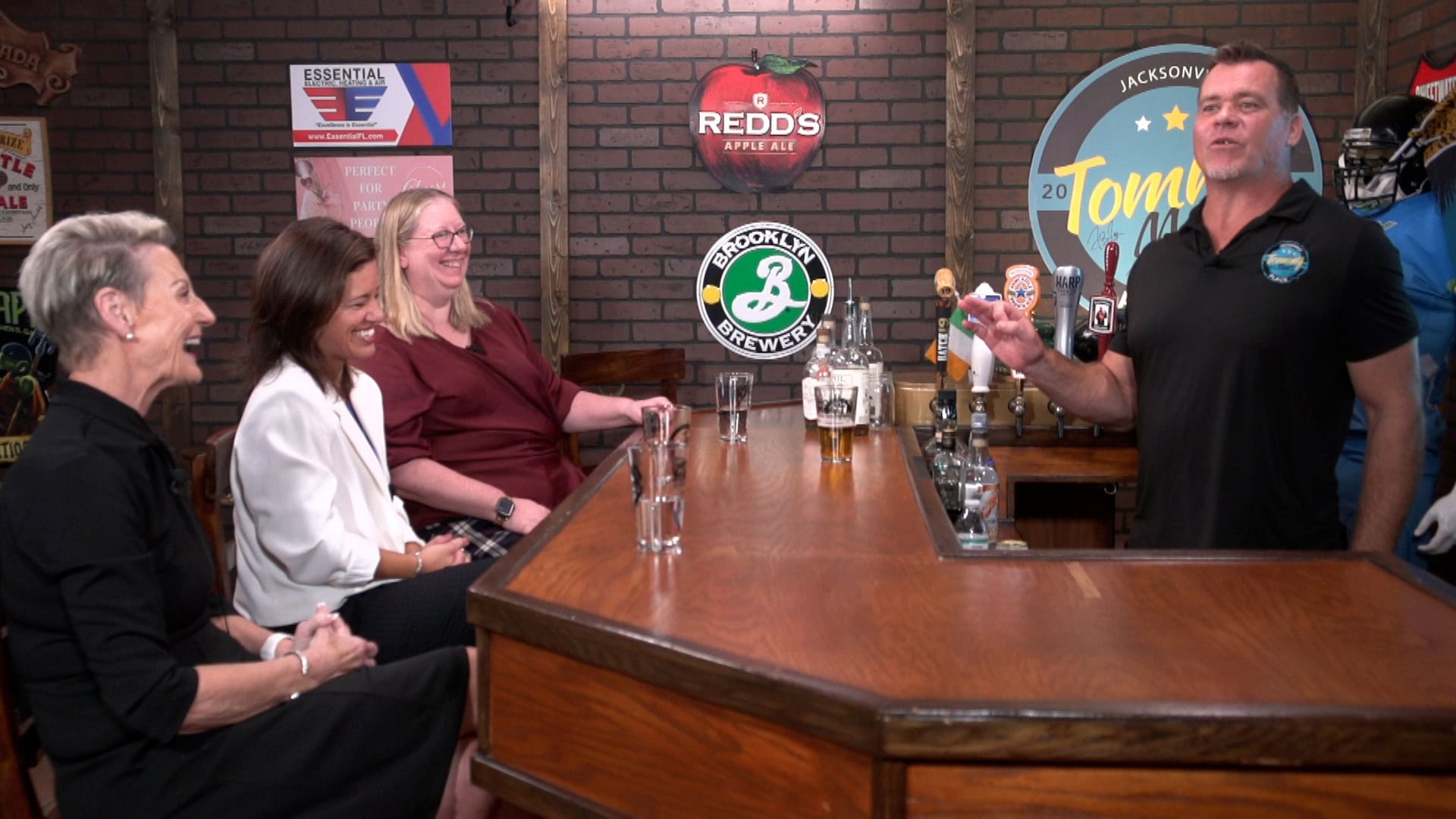 “The Horse’s Mouth” with Joanie Heighes, Courtney Connor, and Linda Forde