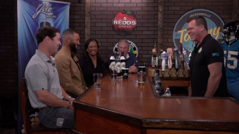 “The Horse’s Mouth” with Ryan Adams, Nolan & Jennifer Carroll, and Coach Dave Campo